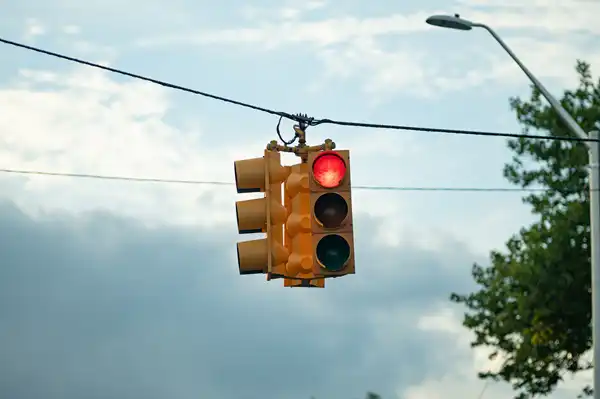 traffic light is now red